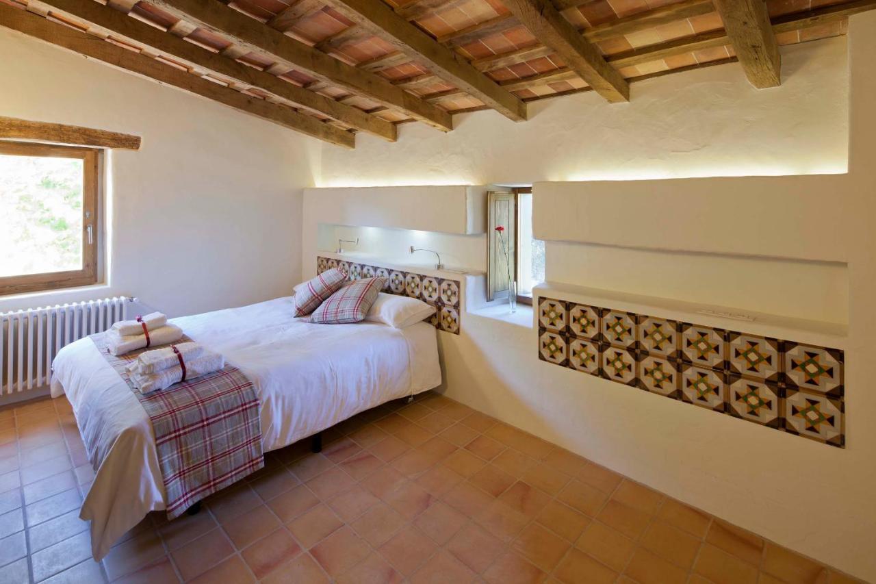 B&B La Rectoria De Sant Miquel De Pineda Sant Felíu de Pallarols Esterno foto